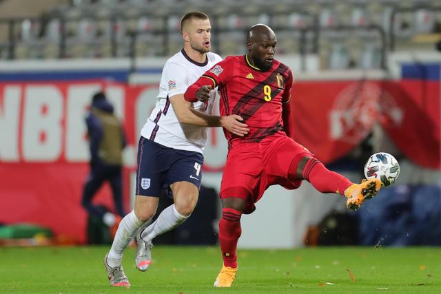 斯图尔特26+7美国女篮力克比利时 梅斯曼24分